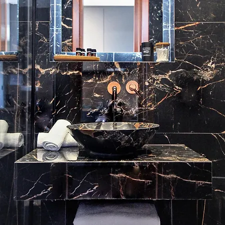 Alex Suite With Private Jacuzzi Athens Exterior photo